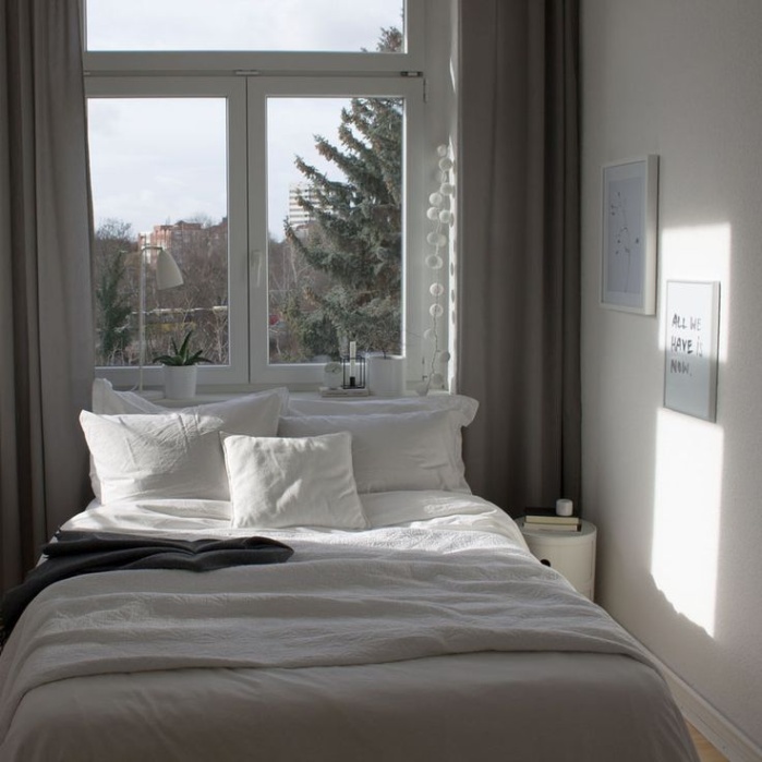 Niche Utama Home Bett Am Fenster  Schlafzimmer Inspiration, Schlafzimmer Design