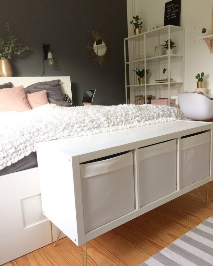 kallax regal ideen schlafzimmer Niche Utama Home DIY Ikeahack Wäschebank  Zuhause, Ikea-hack, Ikea diy