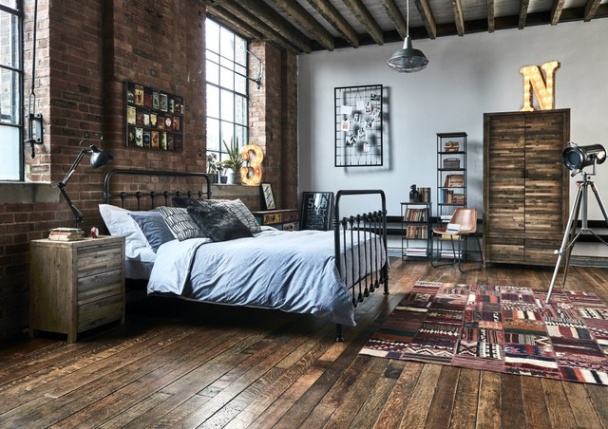 industrial schlafzimmer Niche Utama Home Industrial Ambition  Industrial-Inspired Bedroom - Industrial