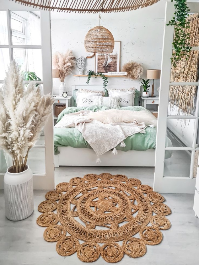 inspiration schlafzimmer deko Niche Utama Home Schlafzimmer-Ideen im Boho-Style 📸 IG: @janki