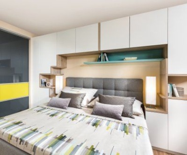 Niche Utama Home Schlafzimmer Mit Bettüberbau – Für Viel Stauraum  P